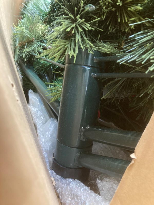 Photo 1 of *HEAVY* National Tree Company 9 ft Pre-Lit Carolina Pine Full Artificial Christmas Tree, 900 Clear Lights, 2,347 Tips, Includes Stand, Green