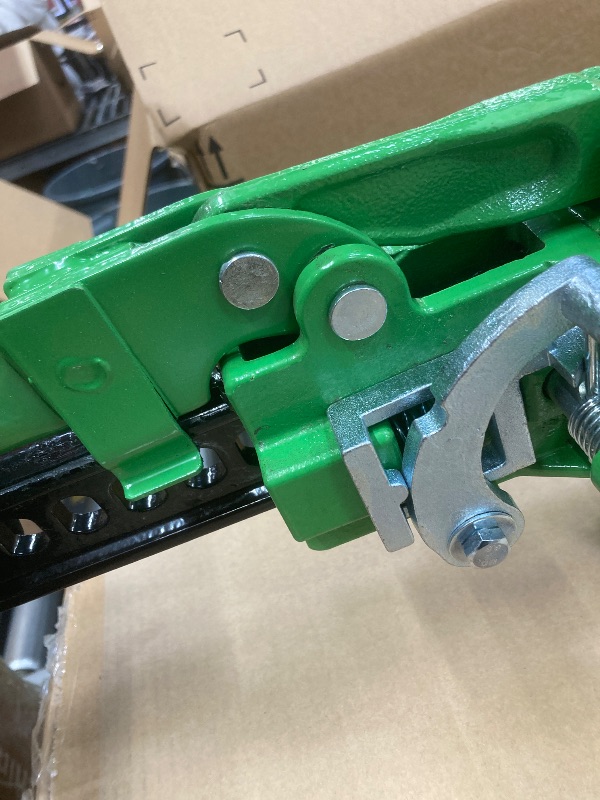 Photo 1 of *HEAVY* *Missing pin/Small scratches* Farm Jack 60" Lifting Capacity 300 KG, Green