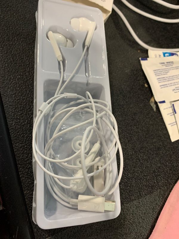 Photo 1 of ***HAS SOUND ISSUES, SELLING FOR PARTS, FINAL SALE***USB C Wired Earbuds Ear Buds for iPhone 17 16 Pro Max 16e 16 Plus 16Pro 15 Pro Max 15 Plus 15Pro 15 USBC in-Ear Headphones Wired Type C iPhone 16 Earbud Earphones Headsets with Microphone for Samsung***