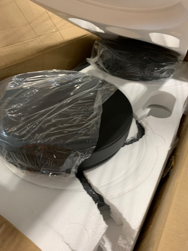 Photo 1 of *UNTESTED*
VEVOR Crowd Control Stanchion Set, Stanchion Set with 6.6 ft/2 m Black Retractable Belt, Black Crowd Control Barrier w/Concrete and Solid Metal Base - Easy Connect Assembly (6)