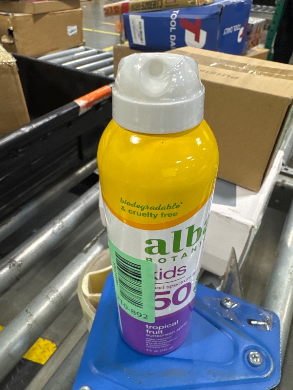 Photo 1 of ****EXPIRED***** Alba Botanica Very Emollient, Active Kids Spray Sunscreen SPF 50 6 oz