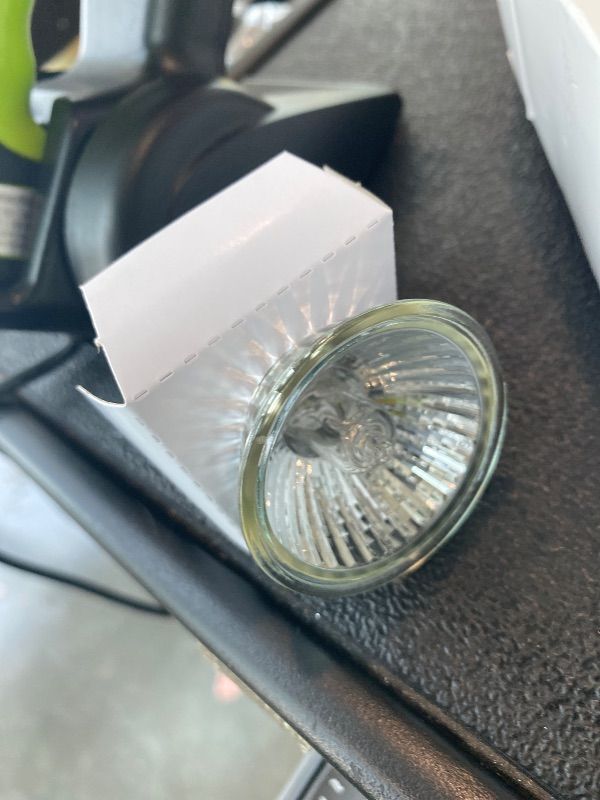 Photo 1 of ***MISSING ONE*** KOHEOPT GU10 Halogen Bulb 120V 25W 2pcs Candle Warmer,2700K Dimmable Replacement for Candle Warmer Wax Burner Track Light Bulbs, Range Hood Light Bulbs Warm White Light