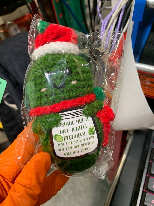 Photo 1 of ** SIMILAR** KALAWALK Funny Crochet Pickles 1 Pcs with Affirmations Cards for Inspirational Novelty Good Luck Gifts and Party Decorations(KK-CKD04-ppep)