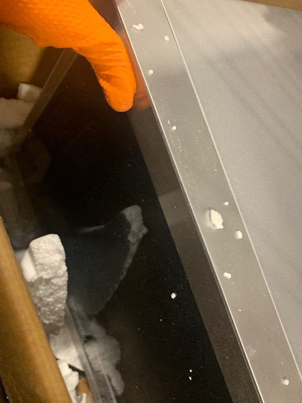 Photo 1 of ** DAMAGE NTERIOR TRAY BROKEN/ VERRY USED*** Whirlpool WMCS3019RS Countertop Microwave with Turntable 0.9 Cu. Ft, Steam Clean, 900 Watt Microwave, Stainless Steel