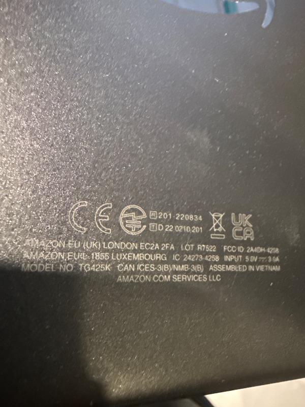 Photo 1 of ***Charger missing, glass broken, Please check the actual image.**** Like-New Amazon Fire HD 10 tablet, built for relaxation, 10.1" vibrant Full HD screen, octa-core processor, 3 GB RAM, 32 GB, Black