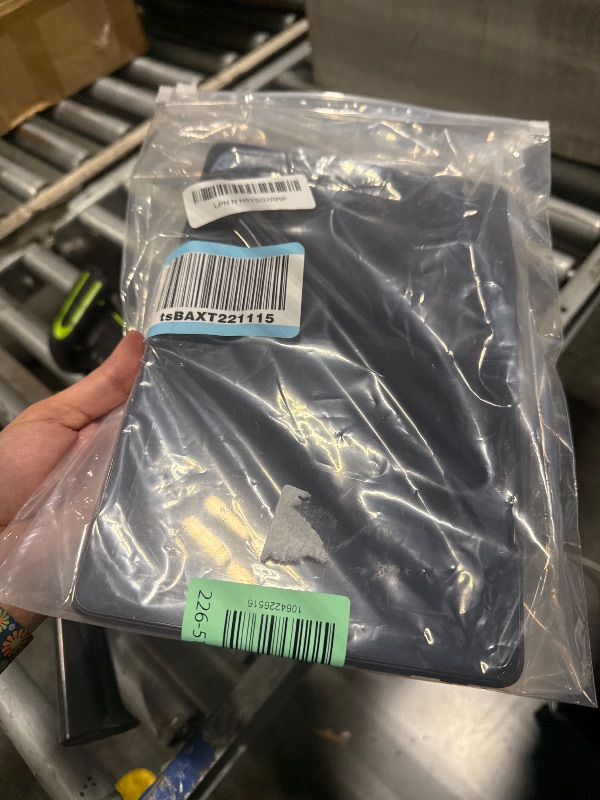 Photo 1 of ***Charger missing, glass broken, Please check the actual image.**** Like-New Amazon Fire HD 10 tablet, built for relaxation, 10.1" vibrant Full HD screen, octa-core processor, 3 GB RAM, 32 GB, Black