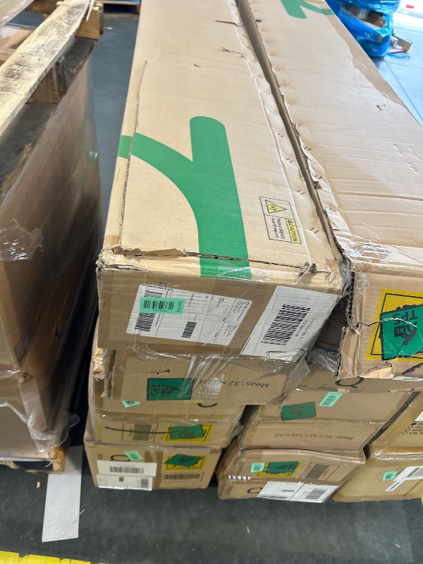 Photo 1 of ** SiMILAR **Novilla 12 Inch Queen Mattress in a Box, Gel Memory Foam Queen Size Bed Mattress for Cooling Night Sleep, Comfort Sleep & Pressure Relief, CertiPUR-US Certified,White