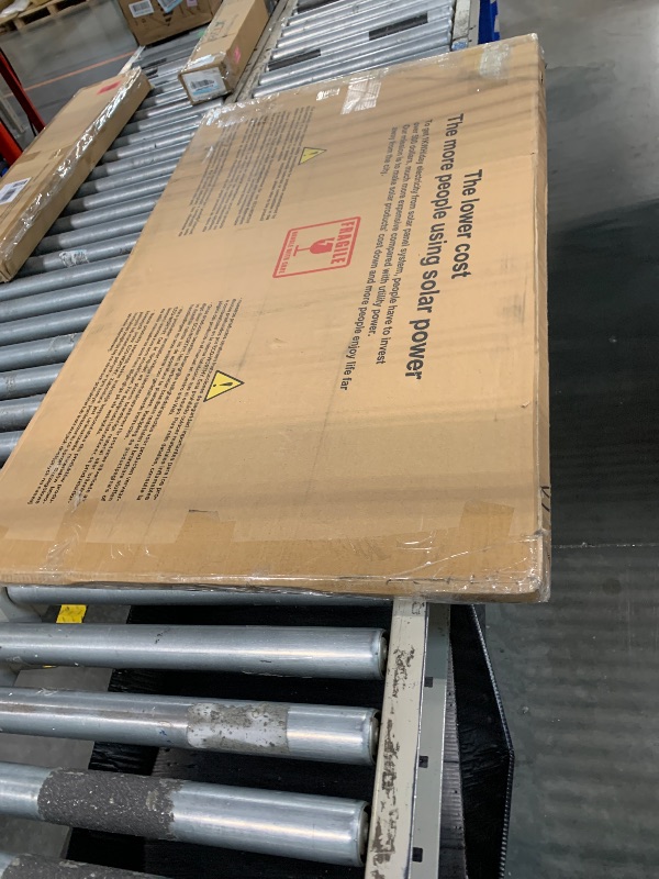 Photo 1 of *MISSING PARTS*
ECO-WORTHY 400 Watt 12 Volt Premium Solar Panel Kit :4pcs 100W Solar Panel+ 40A MPPT Charge Controller+ Bluetooth Module+ Mounting Z Brackets, 400W 12V Solar Power Off Grid System for Home, RV, Boat.