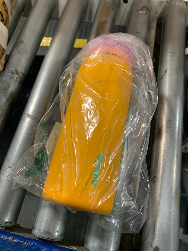 Photo 1 of ** SOLD AS IS NO REFUN/RETURN** SEE COMMENTS!
Owala FreeSip Insulated Stainless Steel Water Bottle with Straw for Sports, Travel, and School BPA-Free Sports Water Bottle, 32 oz, Tropical