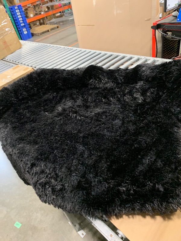 Photo 1 of *** STOCK PHOTO SIMILAR NOT EXACT **** UNKNOWN BRAND BLACK DOG BED FURRY