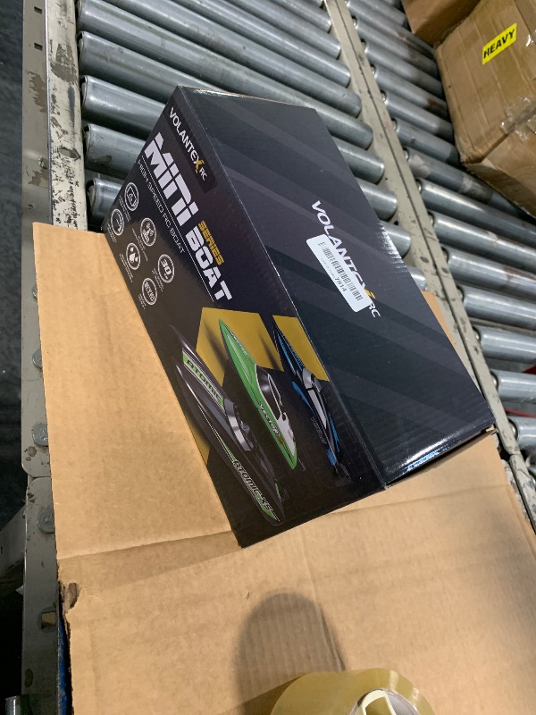 Photo 1 of ***MISSING CHARGER** VOLANTEXRC RC Boat 20MPH Fast RC Boats for Adults 2.4Ghz Remote Control Boat for Pools and Lake with 2 Rechargeable Batteries Toys Gifts (Yellow)