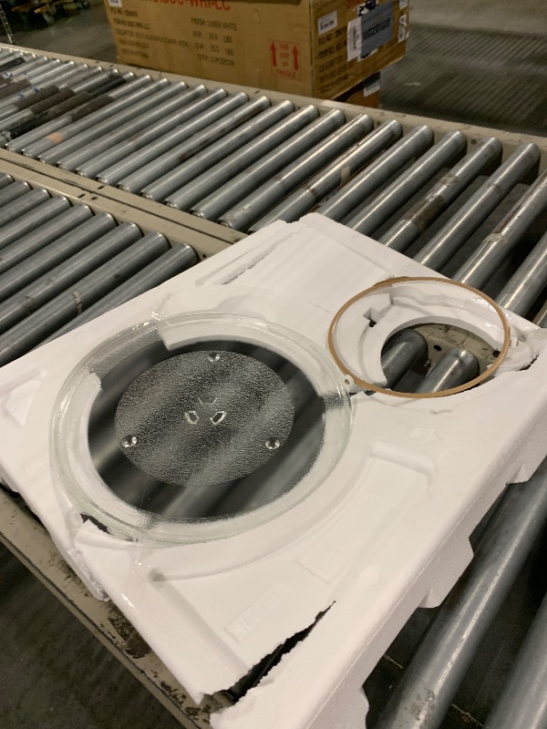 Photo 1 of *NON-FUNCTIONAL*
SHARP Countertop Microwave Oven with Removable 13.6" Carousel Turntable, 1100 Watt, 1.6 Cubic Feet, Stainless Steel