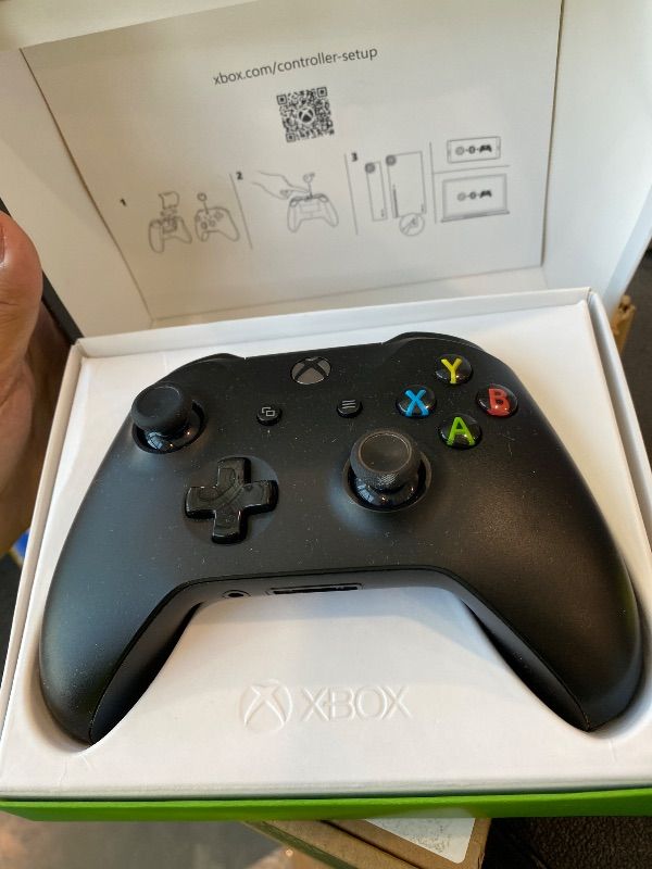 Photo 1 of **UNTESTED**
Xbox Wireless Gaming Controller (2025) – Carbon Black – Play on Xbox, Windows, Android, iOS, FireTV Sticks, Smart TVs, VR Headsets