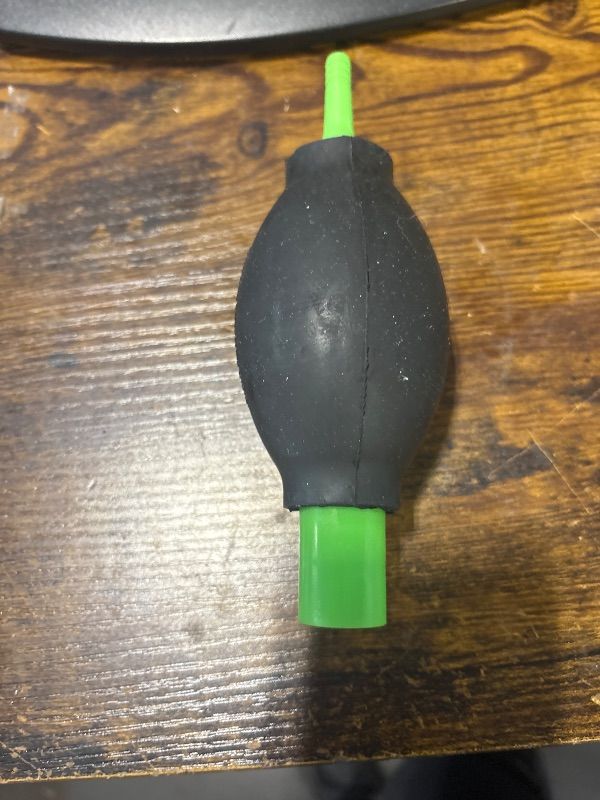 Photo 1 of **DIRTY**
Python Squeeze Siphon Starter Aquarium Adapter