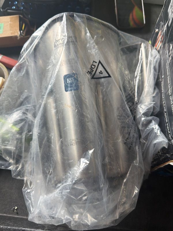 Photo 1 of **UNTESTED**
Waring Commercial MX1000XTS 3.5 HP Blender with Paddle Switches, Pulse Feature and a 64 oz. Stainless Steel Container, 120V, 5-15 Phase Plug, Black
