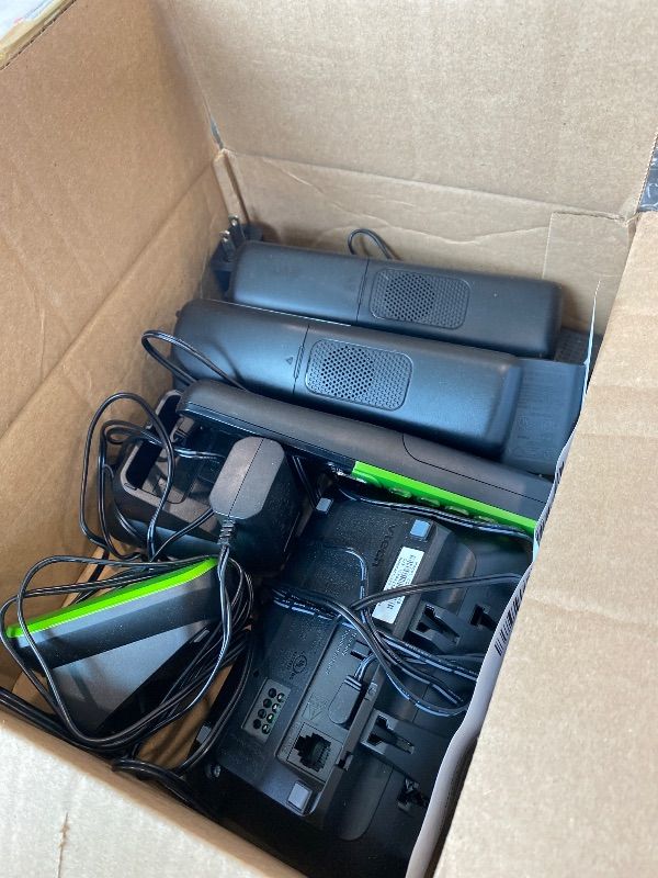 Photo 1 of **UNTESTED**
VTech CS6529-4B 4-Handset Cordless Phone with Answering Machine, Caller ID/Call Waiting, DECT 6.0 System, Wall Mountable