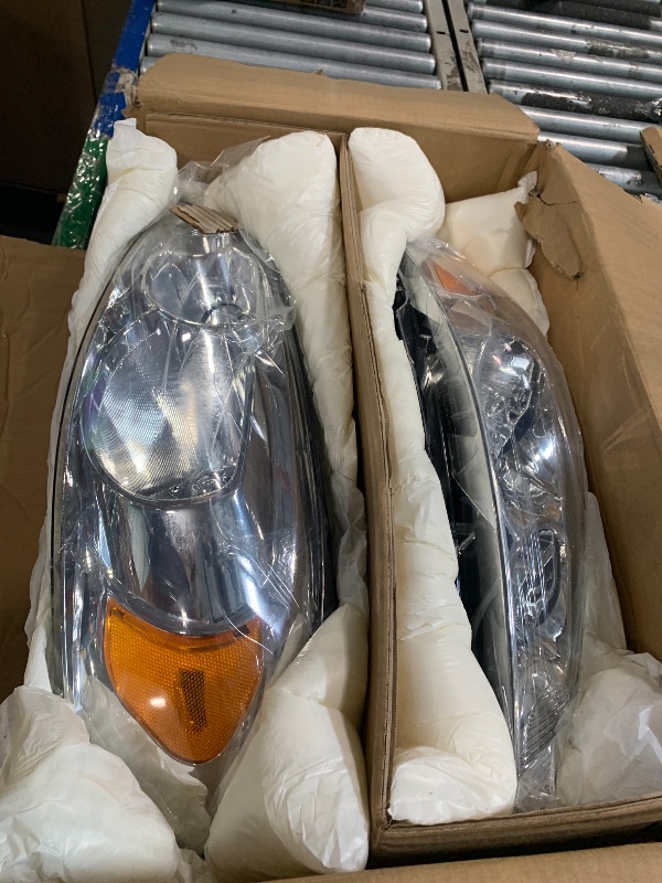 Photo 1 of ***UNKNOWN ACTUAL DETAILS*** **SIMILAR ITEM** **NOT ACTUAL DESCRIPTION** SOCKIR Fits for 2006-2013 Chevy Impala / 2014-2016 Impala Limited / 2006-2007 Chevy Monte Carlo Headlight Assembly Set Chrome Housing with Amber Reflector with Bulbs