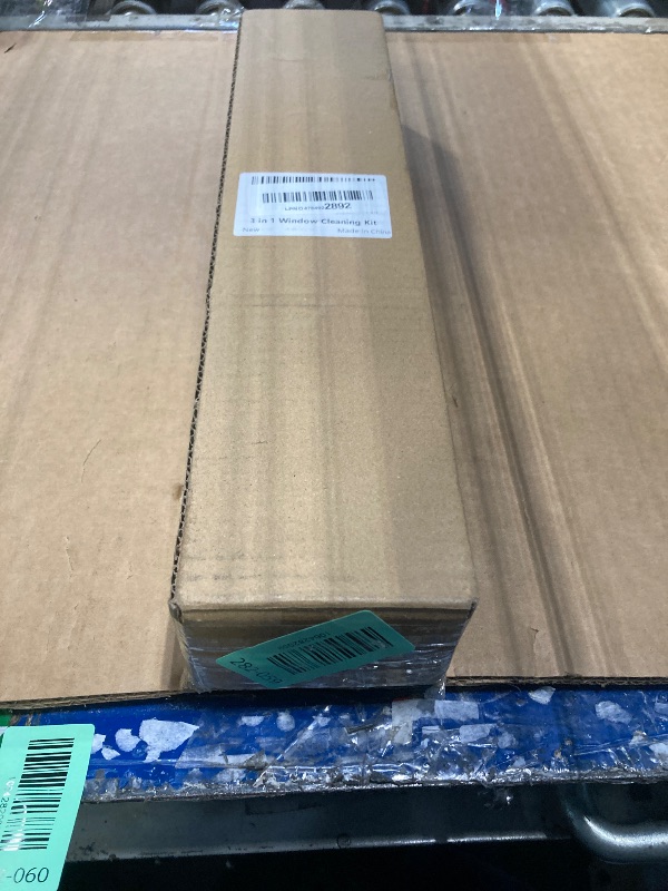 Photo 1 of *USED*
3 in 1 Window Squeegee for Home, Window Cleaning Kit with 60" Extension Pole, Professional Window Cleaner Tool for Outdoor Windows, Glass, Mirrors, Screens with 3 Microfiber Cloths & Screen Brush