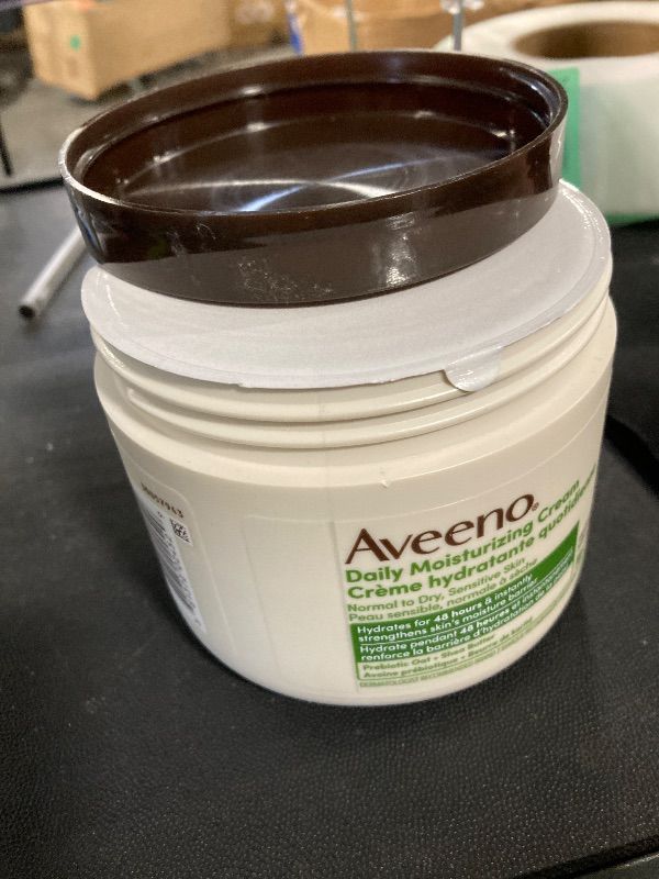 Photo 1 of ***FACTORY SEALED****Aveeno Daily Moisturizing Cream with Prebiotic Oat & Shea Butter for Body, Face & Hands Moisturizer Cream, Hydrates Normal to Dry, Sensitive Skin, Fragrance Free, Non-Comedogenic, 20 oz***FACTORY SEALED****