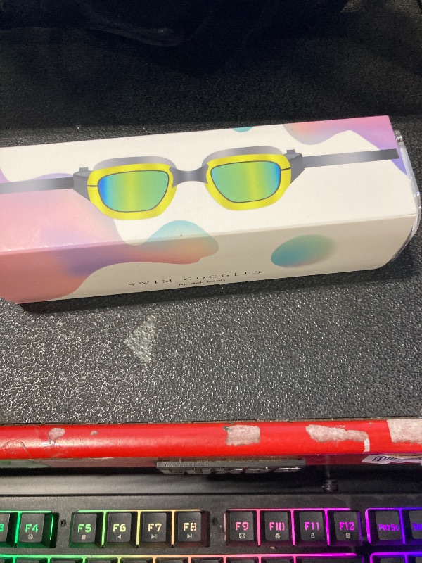 Photo 1 of **SIMILAR IMAGE*** Speedo Unisex-Adult Swim Goggles Vanquisher 2.0