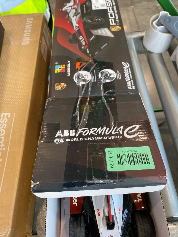 Photo 1 of *UNTESTED*
MIEBELY Remote Control Car - 1/14 Scale Authentic Licensed Porsche Formula Rc Race Car,2.4GHz 3.7V 500 mAh Toys, Racing Hobby Car Model Ideal Gifts for Adults Kids Boys Girls