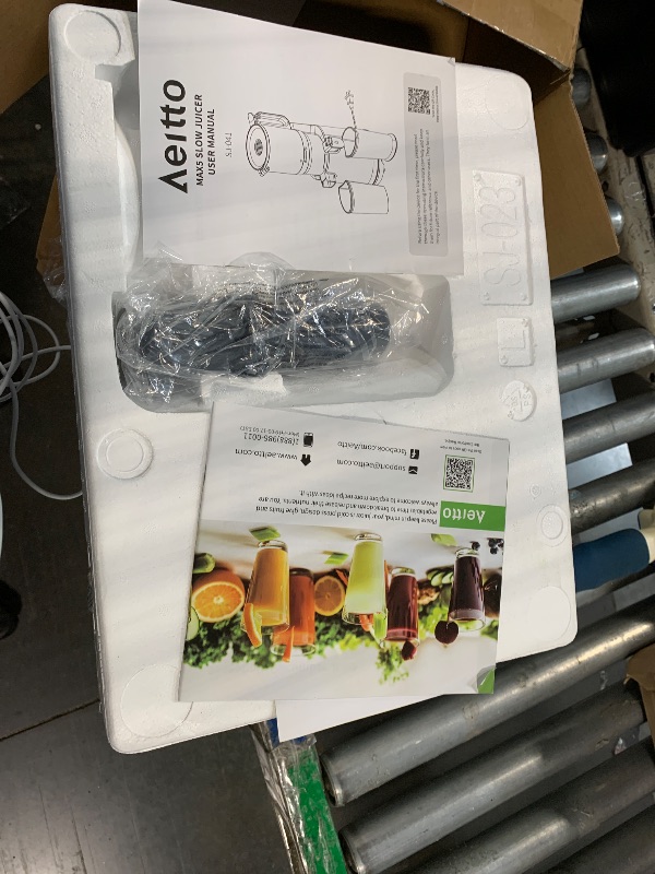 Photo 1 of *MINOR DAMAGE - USED*
Cold Press Juicer, Easy to Clean wiht Brush, 5.3" Chute