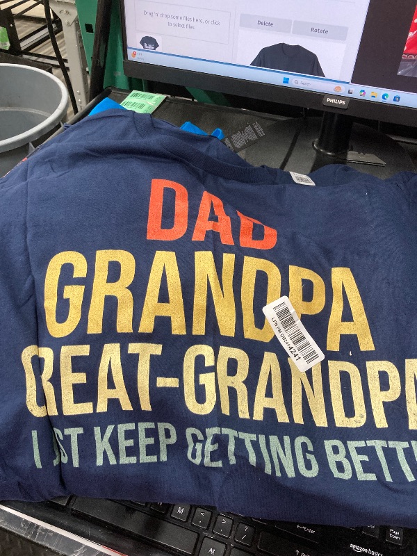 Photo 1 of T-Shirt XL NAVY BLUE