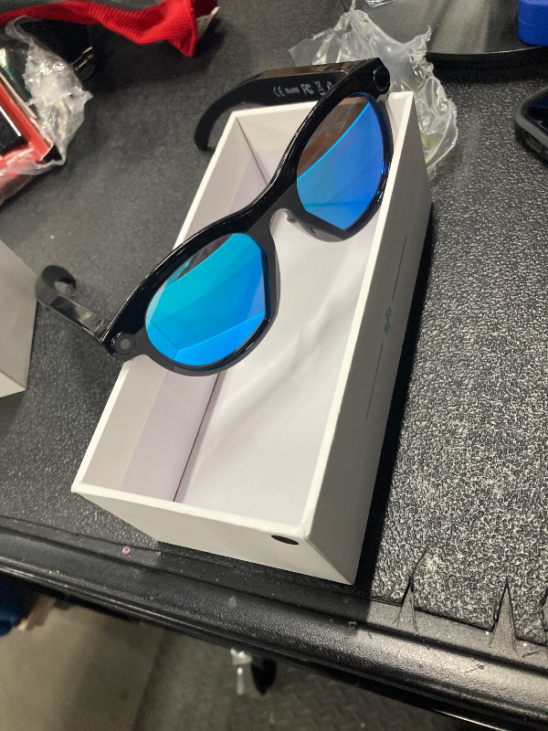 Photo 1 of **need clean the glasses**Hadrsion Smart Glasses with Camera,Bluetooth AI Sunglasses,Translation/Voice Control/Music Play for Travel, Conferences & Vlogging Unisex?Black?