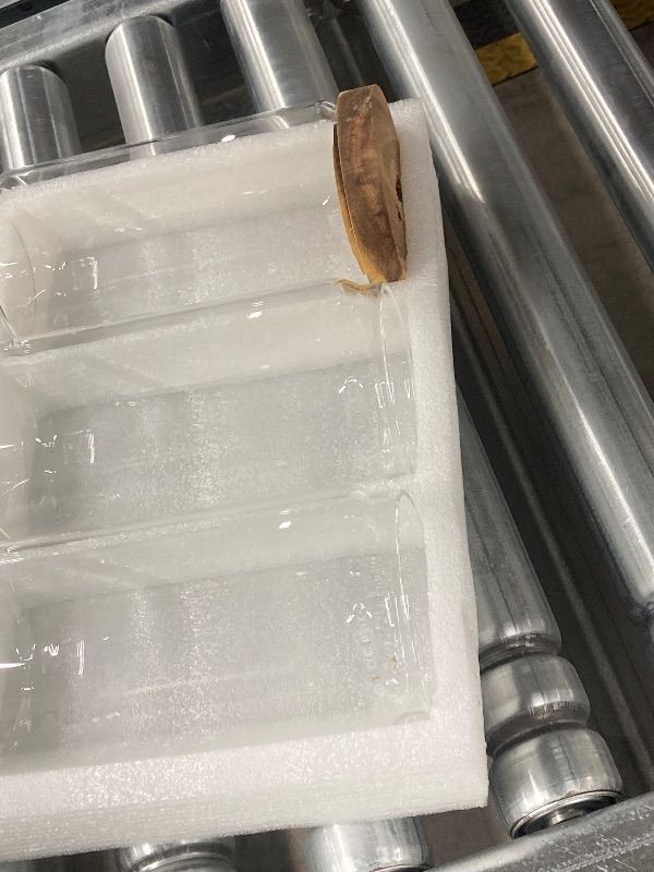 Photo 1 of ***MISSING LIDS*** Bekith 3 Pack Glass Storage Containers with 2 MISSING Airtight Seal Acacia Wood Lids, 31.6 FL OZ (950ml) Clear Glass Food Storage Jars for Kitchen, Glass Pantry Canister for Spaghetti Pasta, Coffee, Beans