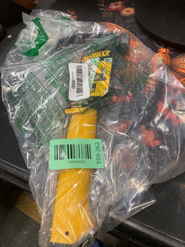 Photo 1 of 12OZ CURVED CLAW NAILING HAMMER