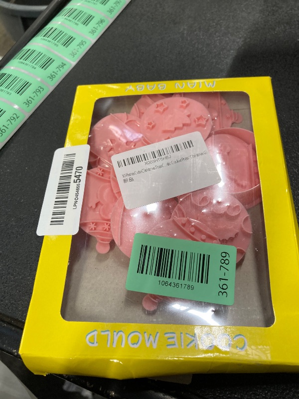 Photo 1 of 10 Pieces Cute Christmas Tree Cookie Stamps For Baking Cookie Mould PressChristmas Cookie Mould Set Kitchen Tools Plastic Cookie Press (Christmas G)