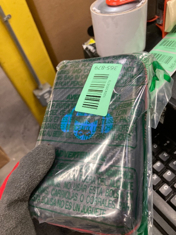 Photo 1 of ?R36MAX 4000mAh Portable Rechargeable Handheld Retro Game Console,Comfort Non-Slip Handheld Standing Retro Game Console with 64G TF Car,4.0-inch Screen,for Office,Purple Gray