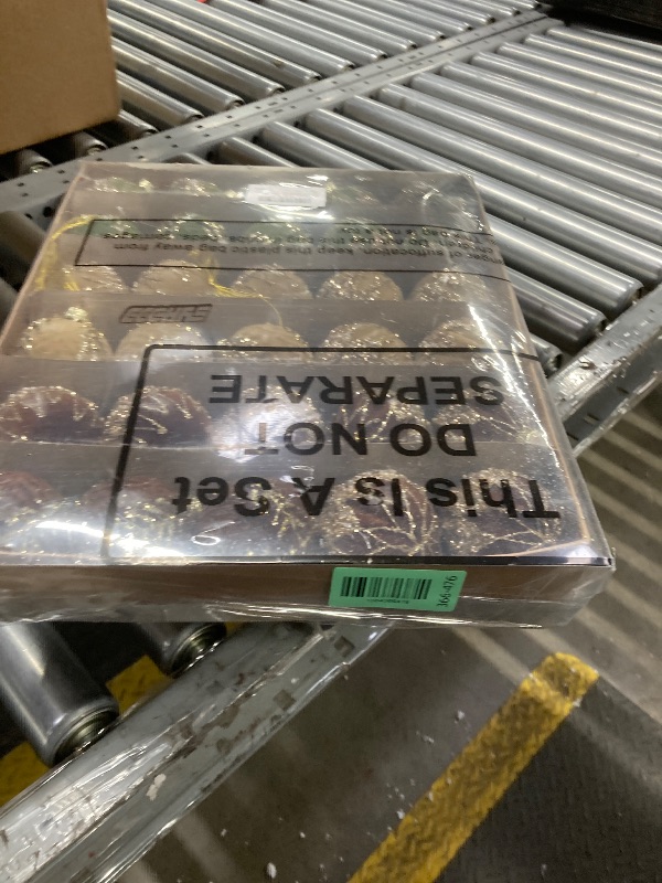 Photo 1 of 24 Pcs Velvet Christmas Balls Flocked Christmas Tree Hanging Ornaments Shatterproof Hanging Balls Decorations for Xmas Tree Family Holiday Party Home Decor (Brown, Green, Beige, 3.15 inch)