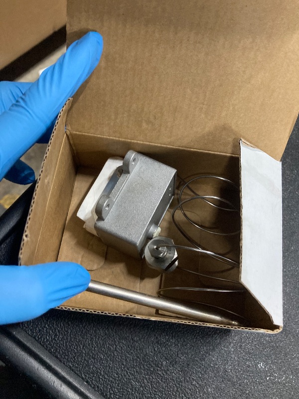 Photo 1 of 1177 High Limit Fryer Switch Lccm200300000 Deep Fryer Thermostats Parts Replace 301030005 IM 1177 Fryer ROBERT VULCA Royal Rang Gas Lccm080360000 Fryer Thermostat 3/8" Mpt Stuff Box Hi Limit 450°F