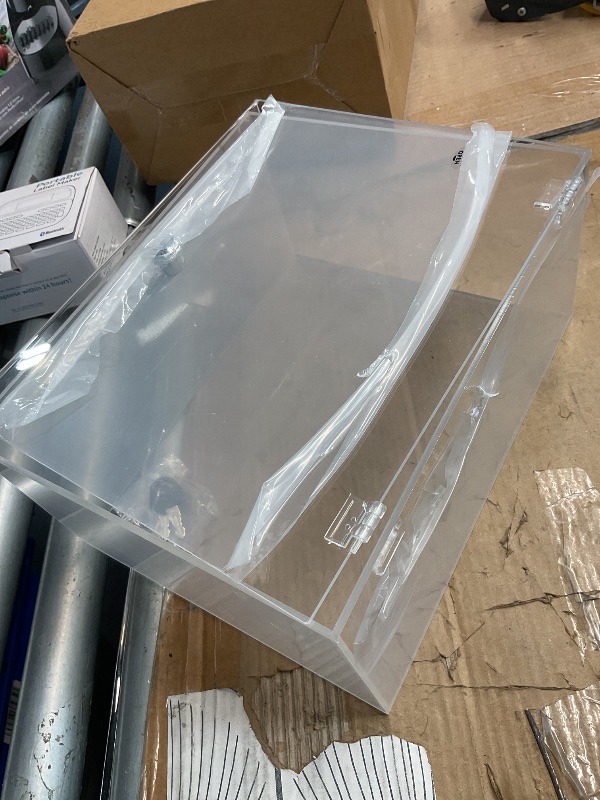 Photo 1 of ***BROKEN HINGE***
Wonderjune Clear Acrylic Locking Display Case with Keys Large Medication Lock Box Snack Fridge Lock Acrylic Figure Display Case Storage Box for Collectibles Figures Jewelry Toy(12.2" X 5.75" X 4.6")