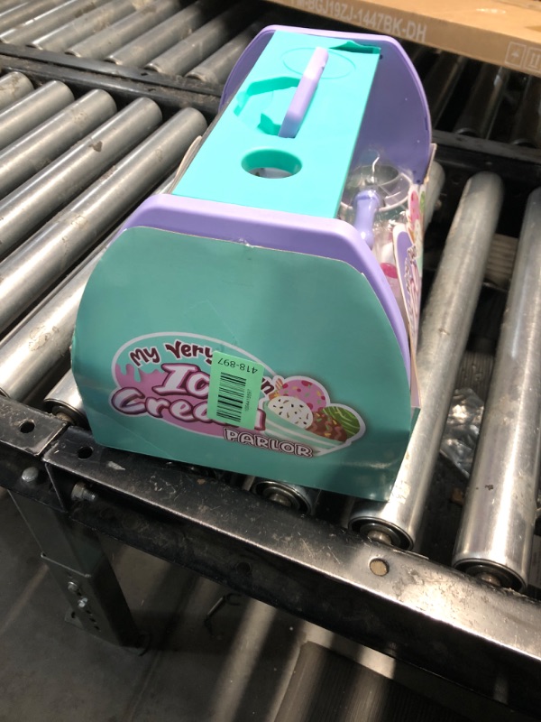 Photo 1 of ***DAMAGE TO PCARRY CASE***Lehoo Castle Ice Cream Toys for Toddlers 3-5, Toys for 3 4 Year Old Girls, Play Ice Cream Counter Shop Playset for Kids, Gift for Girls Boys 3 4 5 6 Year Old