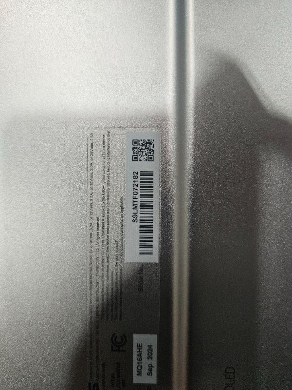 Photo 1 of ** Cracked screen, sold for parts only ***  ASUS ZenScreen 16” OLED USB-C portable monitor (MQ16AHE) – Full HD, 100% DCI-P3, 1ms, HDR-10, Mini HDMI, Eye Care, Proximity Sensor, 360° kickstand, Compatible with Laptops, Smartphones, 3 yr warranty