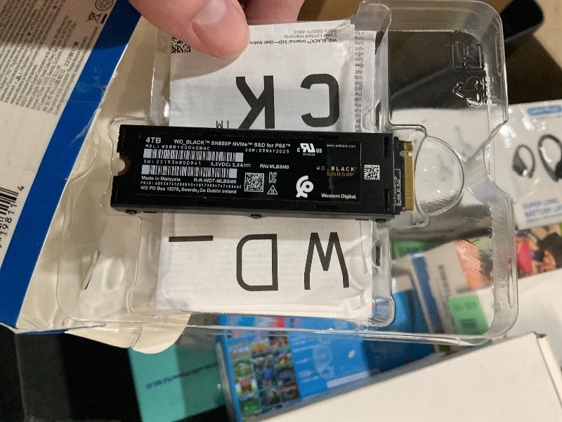 Photo 1 of ** FOR PARTS ONLY **
WD_BLACK 4TB SN850P NVMe M.2 SSD Officially Licensed Storage Expansion for PS5 Consoles, up to 7,300MB/s, with heatsink - WDBBYV0040BNC-WRSN,Black