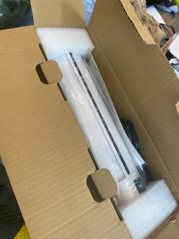 Photo 1 of *UNTESTED*
9 Inch Portable Laminator Machine with Anti-Jam Tech, All-in-One A4 Thermal Laminator w/Trimmer & Corner Rounder for Home, Office, School, Business, 40 Sheets Included?White?