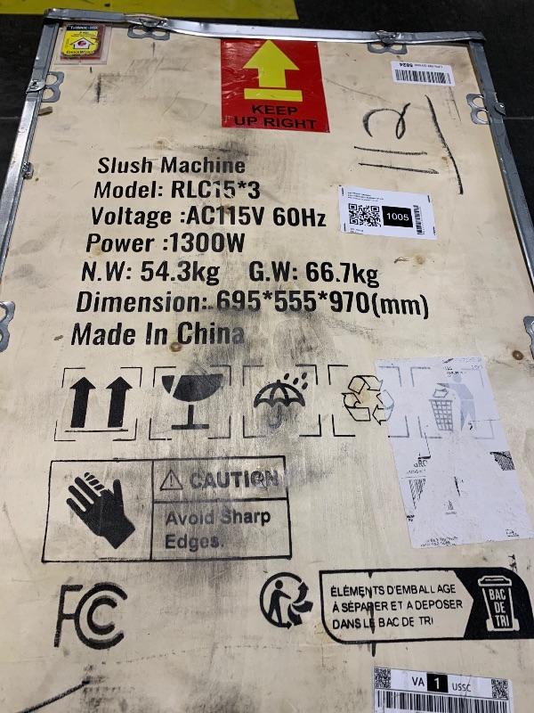 Photo 1 of ****FACTORY SEALED*** VEVOR Commercial Slushy Machine, 15Lx3 Triple Tank Margarita Machine, 180 Cups Stainless Steel Margarita Smoothie Frozen Drink Machine, Slushie Machine for Party Restaurants Cafe Bars