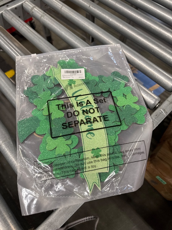 Photo 1 of *******SIMILAR***** St Patricks Day Welcome Sign St Patricks Day Door Wreath Green Shamrock Door Decor Clover Irish Wreaths Hanger for Front Door Decoration for Wall Home Party Outdoor Indoor Supply