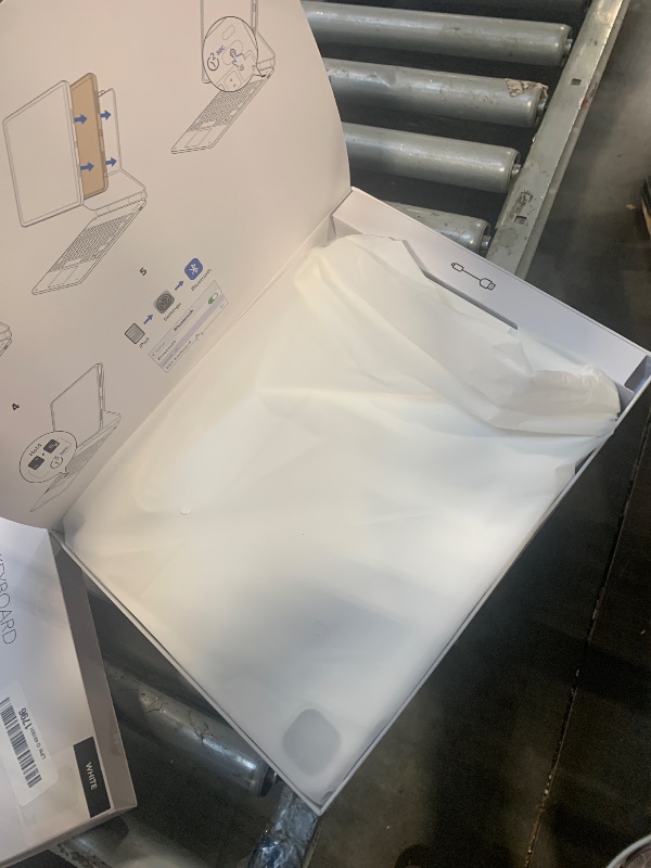 Photo 1 of [Upgraded] ESR iPad Pro 13 Inch Case with Keyboard (M5/M4, 2025/2024), iPad Pro 13 Keyboard Case with Magnetic Stand, Portrait/Raised Modes for iPad Pro 13, Removable, Rebound 360 Series,White