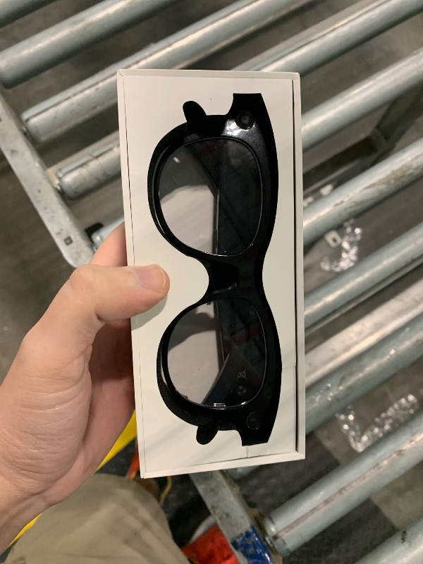 Photo 1 of *** UNABLE TO TEST ITEM FUNCTIONALITY ***** AI Smart Glasses with Camera and Bluetooth,8MP 2K HD Camera Glasses,AI Voice Control,AI Photo Recognition and Translation,Smart Anti-Blue Light Glasses,IP67 Waterproof for Driving,Outdoor,+2 Lenses.