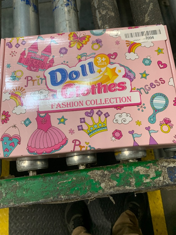 Photo 1 of ?195 Pcs Doll Clothes and Accessories Kit, Include Princess Gowns, Fashion Skirt, Slip Dresses, Tops, Pants, Bikini Swimsuits, Shoes, Crowns, Necklaces, Glasses, Hangers in Gift Box for 11"-12" Dolls