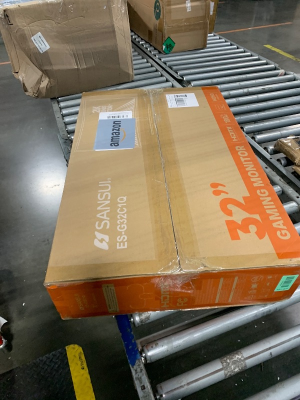 Photo 1 of *** BROKEN SCREAM****SANSUI 32-Inch Curved Gaming Monitor WQHD 2560 x 1440 180Hz Curved 1500R -Fast VA,1ms(OD), HDR, 300nits, sRGB 125%, DCI-P3 95%, FreeSync, HDMI x2, DP1.4x2(DP Cable Included)