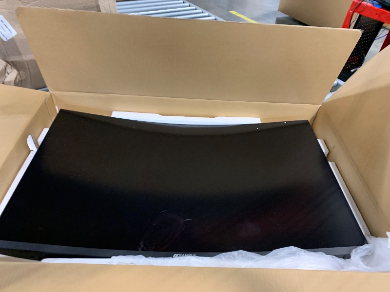 Photo 1 of *** BROKEN SCREAM****SANSUI 32-Inch Curved Gaming Monitor WQHD 2560 x 1440 180Hz Curved 1500R -Fast VA,1ms(OD), HDR, 300nits, sRGB 125%, DCI-P3 95%, FreeSync, HDMI x2, DP1.4x2(DP Cable Included)