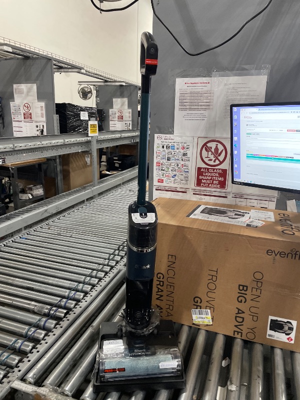 Photo 1 of (used/missing tank/for parts) Shark HydroVac MessMaster Wet Dry Corded Vacuum Cleaner, 3-in-1 Multi-Surface Vacuum Mop & Self-Cleaning System, Lightweight, Powerful Suction, for Hard Floors & Area Rugs, WD160