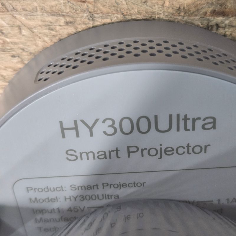 Photo 1 of ?Electric Focus?Magcubic Mini Projector 4K Support, Smart Projector with WiFi 6 and Bluetooth 5.4, 5W Soundbase Speaker, 180° Rotation, Portable Proyector for Home Theater