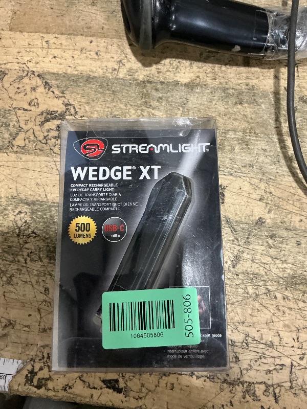 View 2 of ***PARTS ONLY DAMAGED LENS**
Streamlight 88812 Wedge XT 500-Lumen 1,900-Candela Flat Everyday Carry Flashlight, Includes USB-Cable and Pocket Lanyard, Black