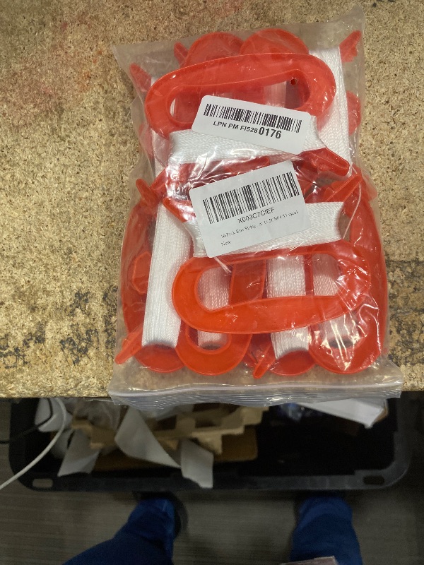 Photo 1 of 10 Pack Kite String Handle with 98ft Line Red Mini Kite Spool Flying Accessories for Kids and Adults (L, Width: 11.5CM/4.53 inch)